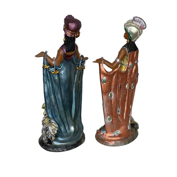 Two statues of two very cute African women with their pets  6" - Picture 4 of 9